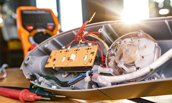 Memphis-based Ace Electric offers 24/7 electrical support, from rapid-response emergency repairs to professional panel upgrades and lighting installations for all sectors.